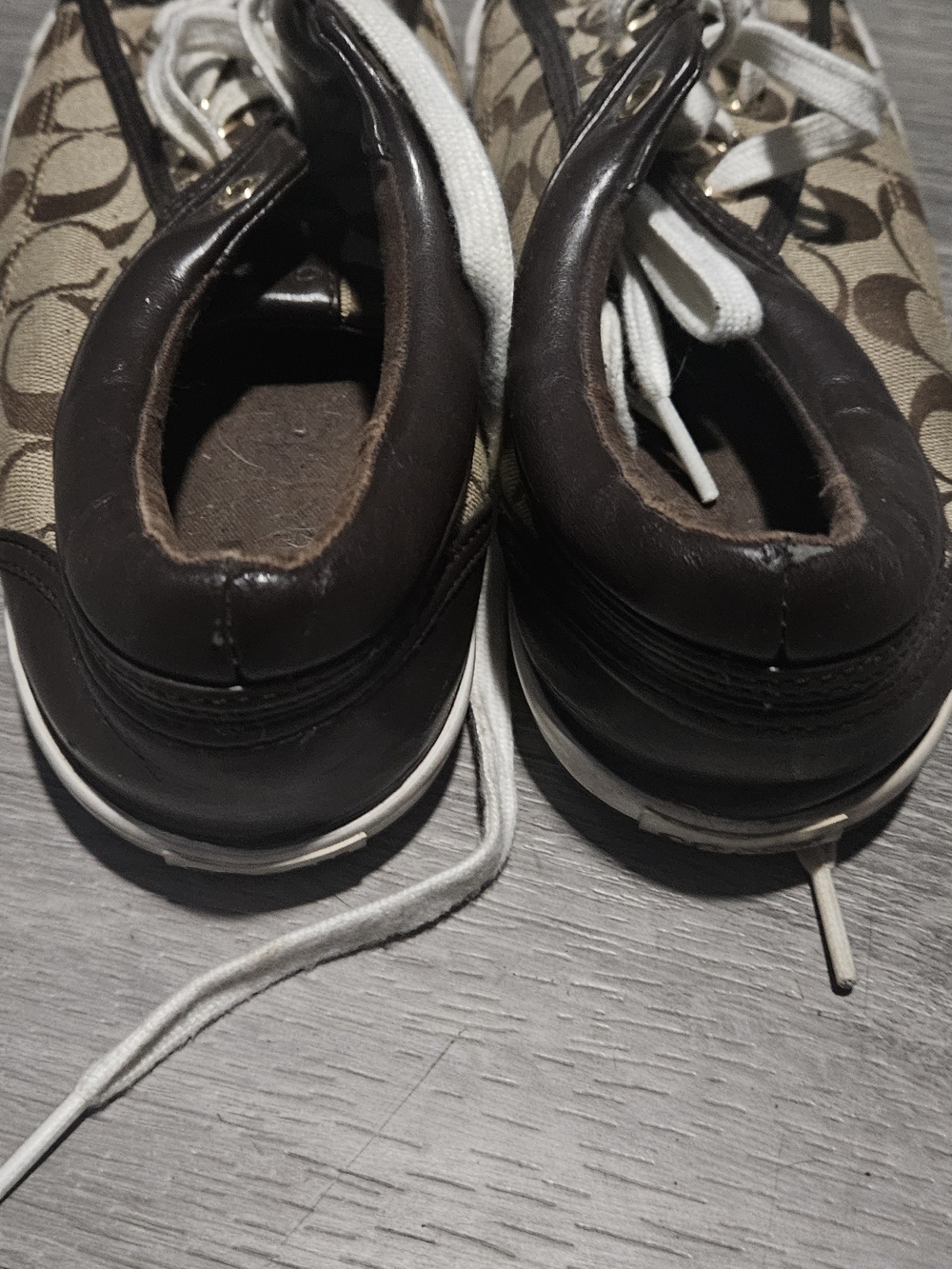Coach Tan/Brown Signature Canvas Low-Top Sneakers with White Laces - Picture 2 of 4